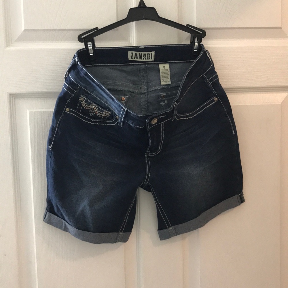 Zanadi Size 8 Women’s Shorts